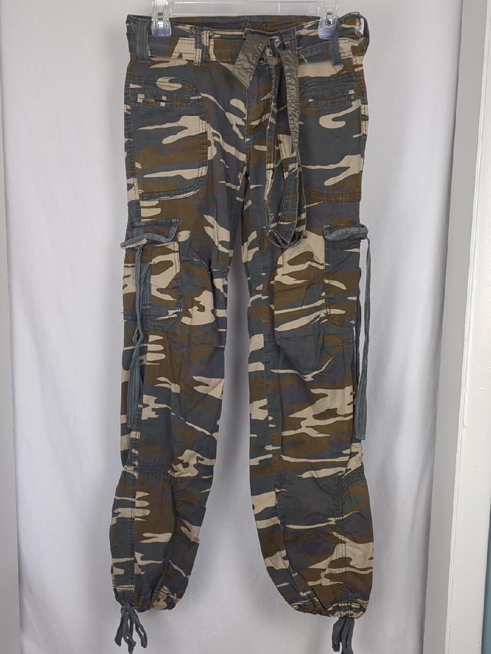 IRIS Camo Cargo Utility Pants Distressed Techwear Size 7
